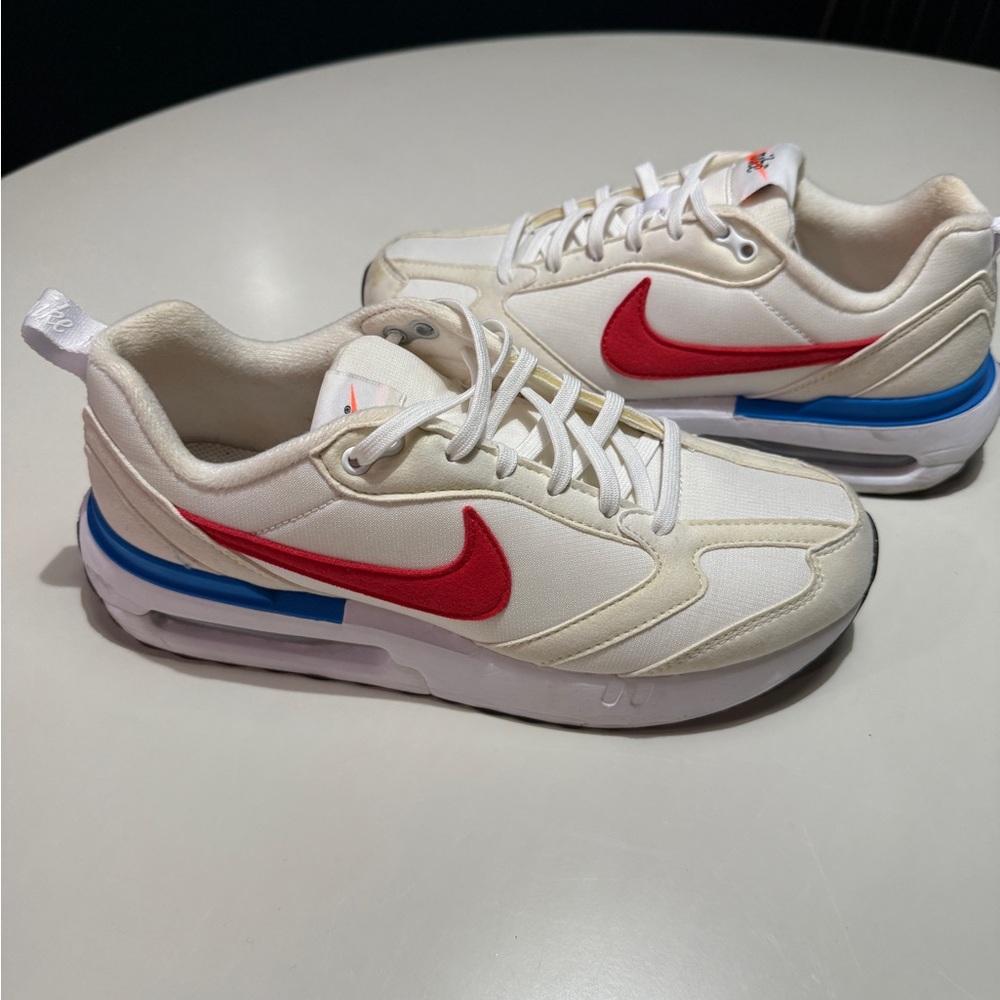 Air Max Dawn - Red White & Blue